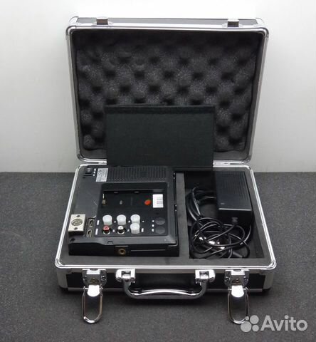 Накамерный монитор Comodo VB-1950US M7pro