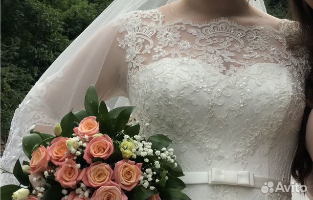Свадебное платье / кружевной верх / атласная юбка