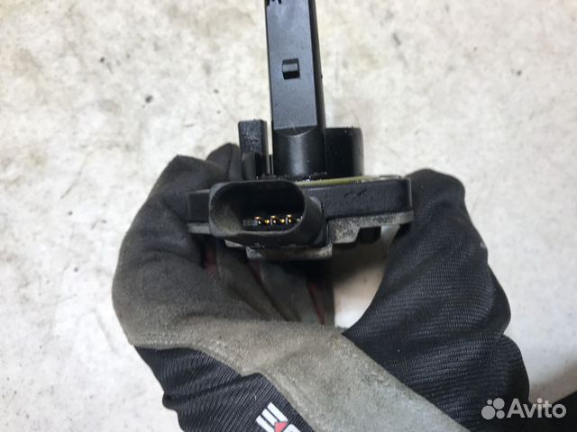 1J0907660C Датчик уровня масла VW