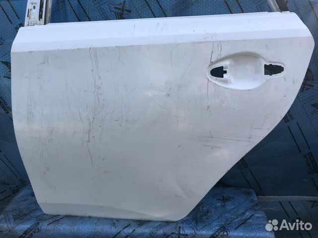 Дверь задняя левая Toyota Auris 180