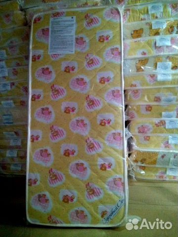 Новые матрасики и наматрасники для детской кровати Новые матрасики и наматрасники для детской кровати