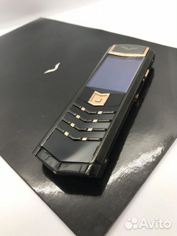 Vertu Signature S Design Silver Alligator DLC Vertu Signature S Design Silver Alligator DLC