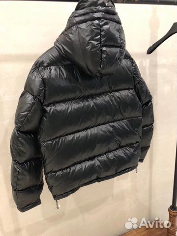 Пуховик мужской Emporio Armani Пуховик мужской Emporio Armani