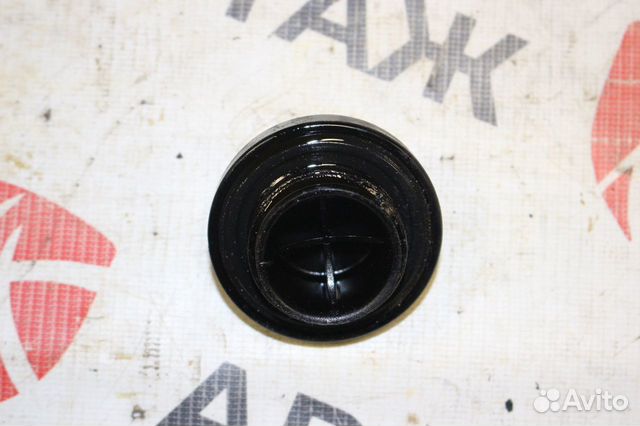 Крышка маслозаливной горловины Toyota 2.5 л (2AR)
