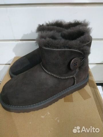 UGG угги, шоколадные с пуговицей UGG угги, шоколадные с пуговицей