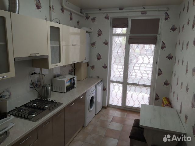 1-к квартира, 42 м², 4/10 эт.