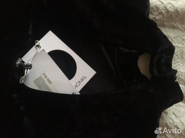 Платье monki новое xs бархатное Платье monki новое xs бархатное