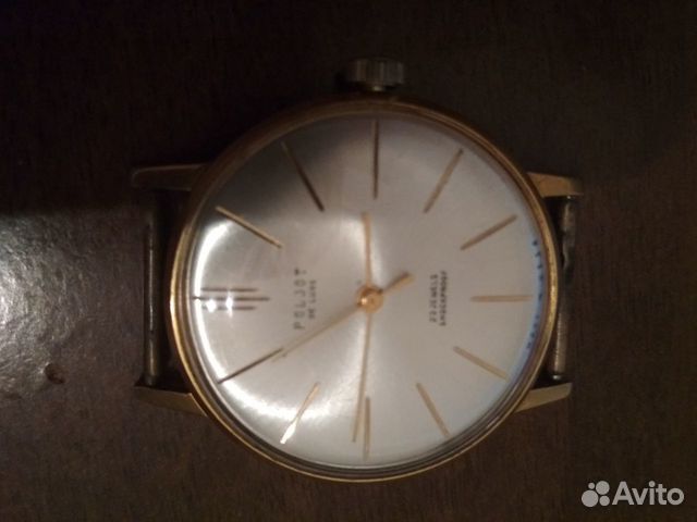 Наручные позолоченные часы 