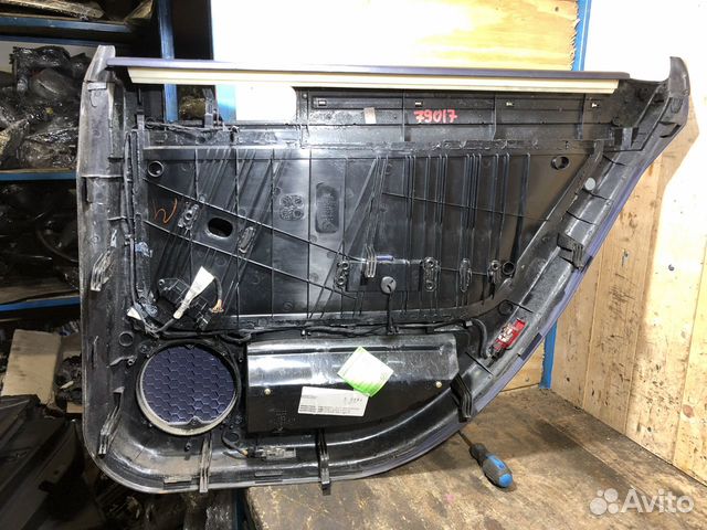 Обшивка задней левой двери Audi A6 C5 79017 Обшивка задней левой двери Audi A6 C5 79017