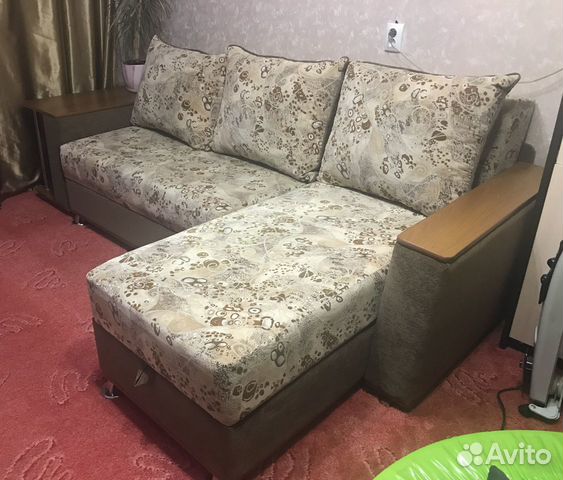Диван