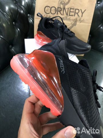Кроссовки Nike c воздушной пяткой 270 Кроссовки Nike c воздушной пяткой 270