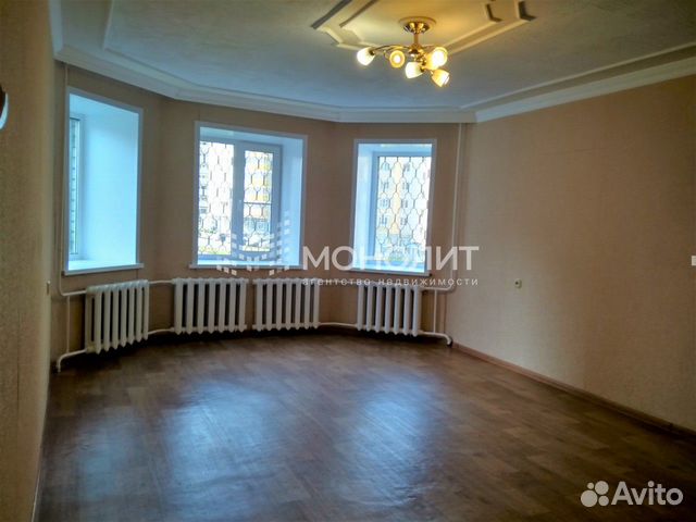 2-к квартира, 55.6 м², 1/10 эт.