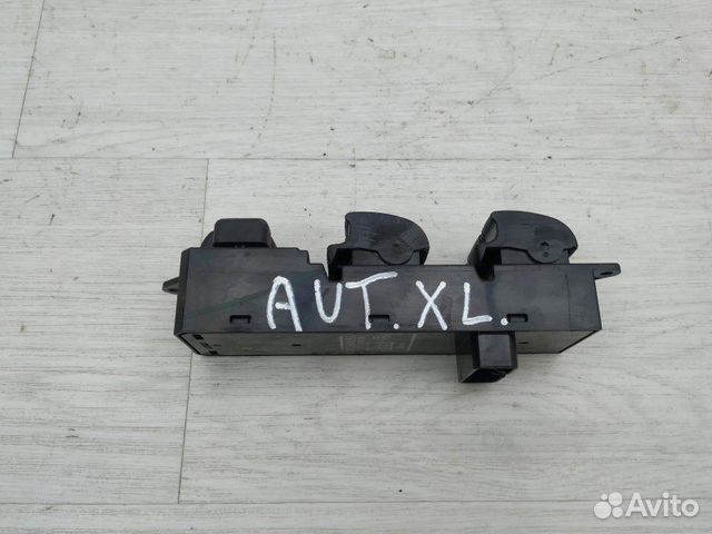 Блок стеклоподъемников 8608A060 Mitsubishi Outland