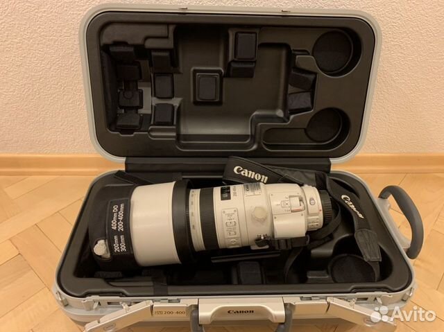 Canon EF 200-400mm f/4L IS USM Extender Canon EF 200-400mm f/4L IS USM Extender