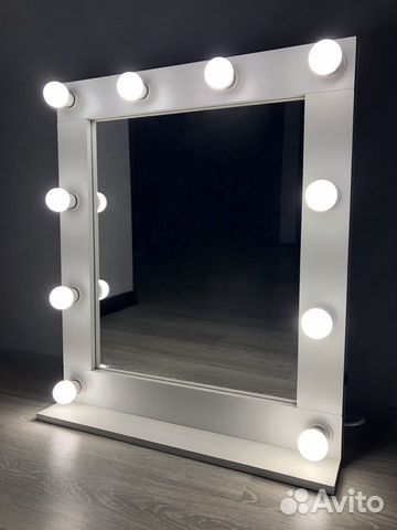 Гримерное зеркало, макияжное зеркало