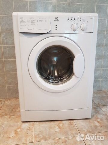 Стиральная машина Indesit 5kg узкая 40см Стиральная машина Indesit 5kg узкая 40см