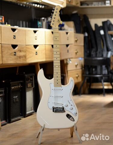 G&L Tribute Legacy Gloss White MP электрогитара