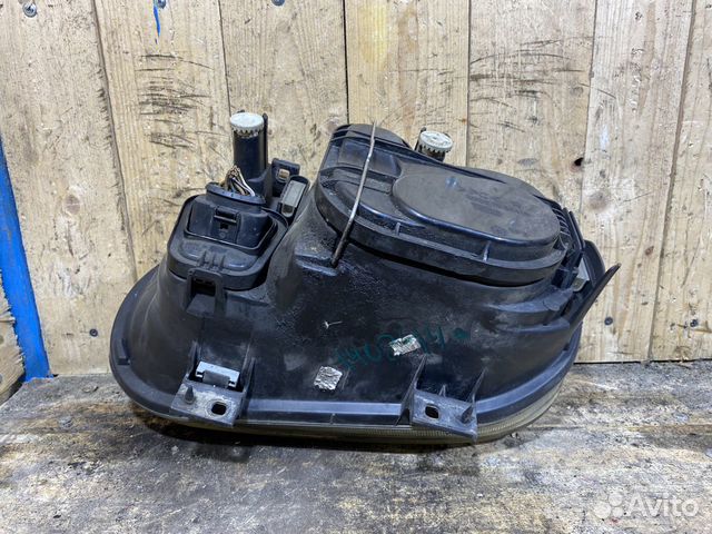 Фара передняя правая Volkswagen Golf 4 140844 Фара передняя правая Volkswagen Golf 4 140844
