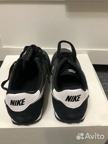 Кроссовки черные nike оригинал 37,5 Кроссовки черные nike оригинал 37,5