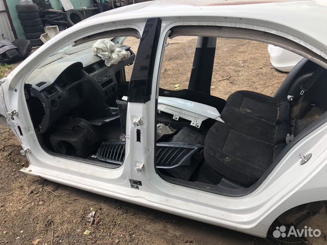 Skoda Rapid Порог со стойкой левый