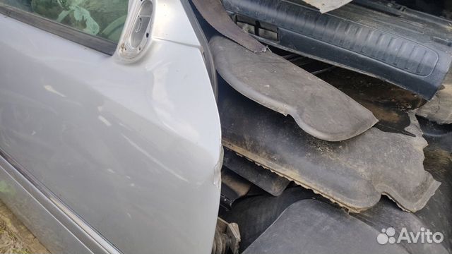 Дверь передняя правая мерседес W202 Дверь передняя правая мерседес W202