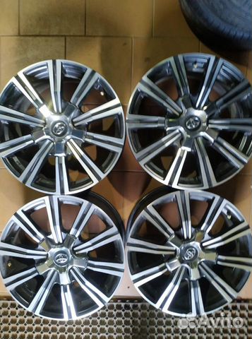 Диски бу литые R18 Y на Toyota Land Cruiser 200 Диски бу литые R18 Y на Toyota Land Cruiser 200
