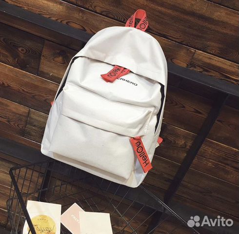 Белые рюкзачки из личного гардероба Белые рюкзачки из личного гардероба