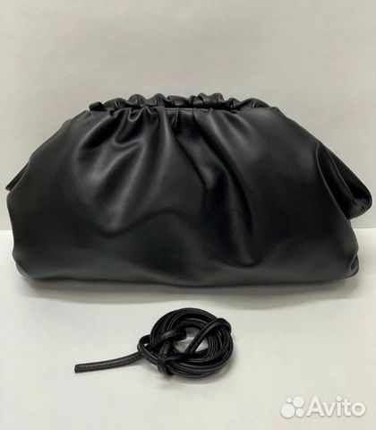 Новая женская сумка Bottega Veneta Pouch черная