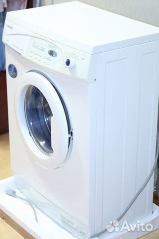 Стиральная машина Samsung 3,5кг узкая Стиральная машина Samsung 3,5кг узкая