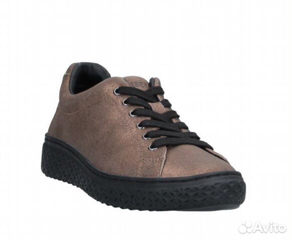 Новые кожаные кроссовки. 38 р Новые кожаные кроссовки. 38 р