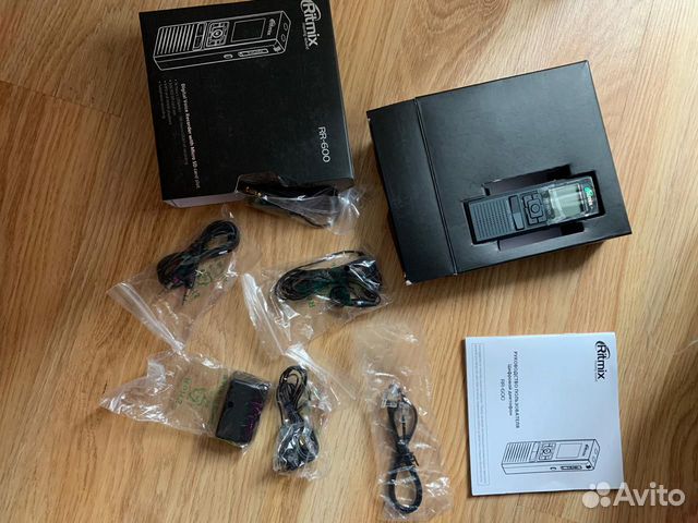 Новый Диктофон Ritmix RR-600 2Gb Новый Диктофон Ritmix RR-600 2Gb