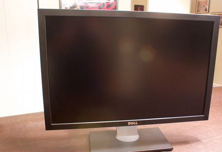 30-дюймовый профмонитор Dell 3011