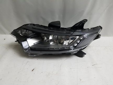 Фара левая Mitsubishi Outlander 3