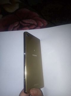 Телефон Sony Xperia M5
