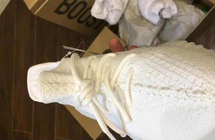 Кроссовки Adidas Yeezy Boost 350 V2 Triple White