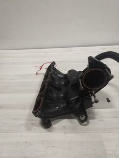 Впускной коллектор на Peugeot 308 T7 2007г