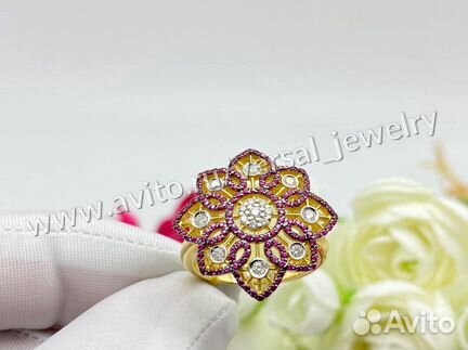 Золотое Кольцо Chopard из золота с рубинами