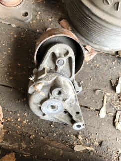 Lexus GX460 ролик натяжителя б.у