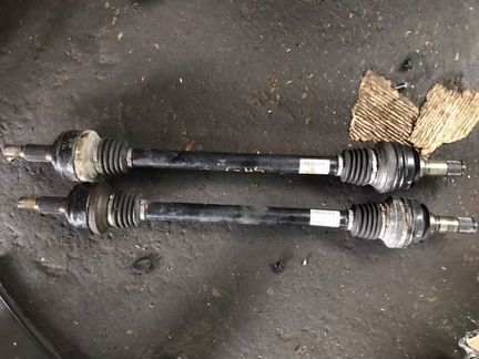 Привод задний на VW Touareg NF 7P0501201G идеал