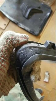 Уплотнитель Тойота Vitz 68142-52010