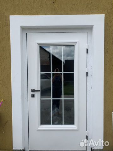 Дверь металлическая со стеклом