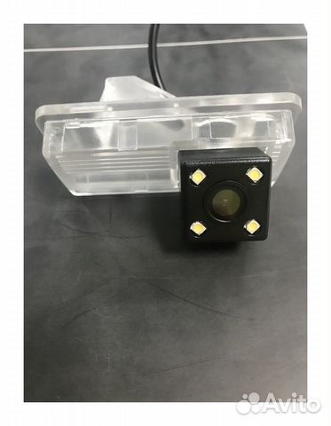 Камера з/в в штатное место Toyota Crown 2015