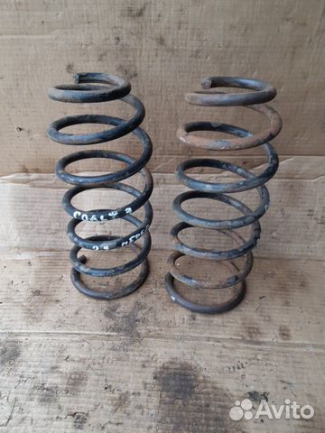 Пружина передняя Фольксваген Гольф 3