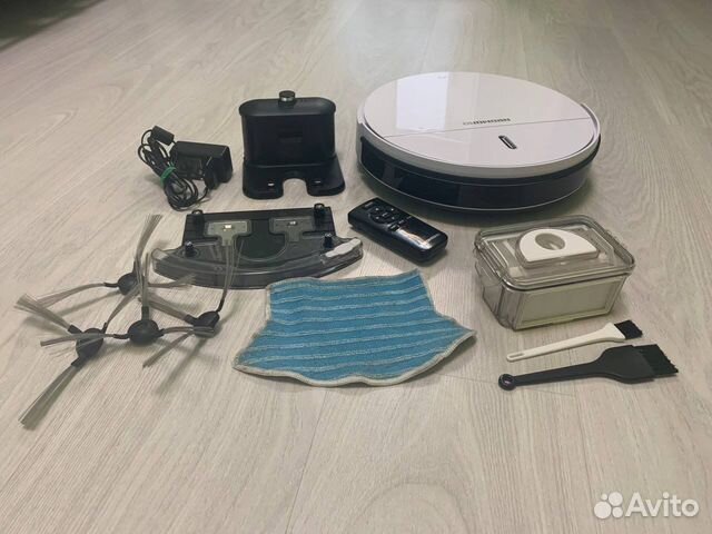 Робот пылесос Redmond