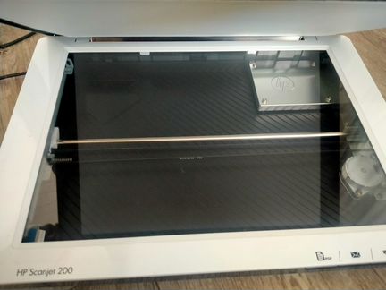 Сканер HP Scanjet 200