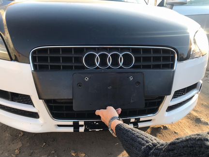 Накладка на радиаторную решетку на Audi TT 8j
