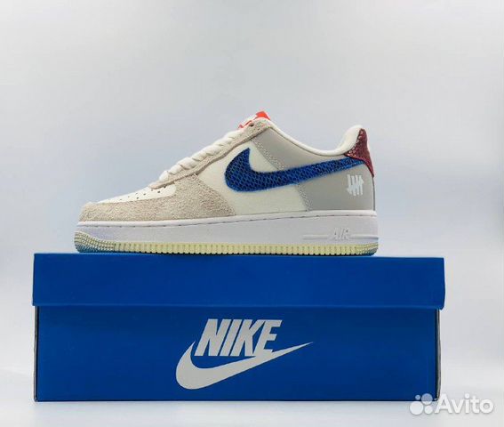 Undefeated x Nike Air Force 1 Low 5 On It