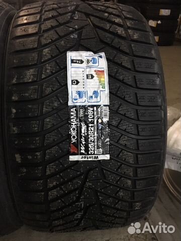 Yokohama W.Drive V905 285/35 R21 и 325/30 R21 108V