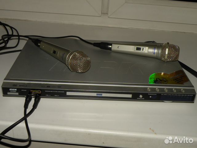 Караоке плеер BBK DV324SI + микрофон Odeon SD-200