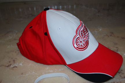 Новая Бейсболка NHL хк детройт